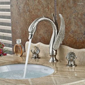 Robinets de lavabo de salle de bain Uythner Ly Robinet de lavabo de style cygne de luxe Nickel brossé Mitigeur Poignées en cristal