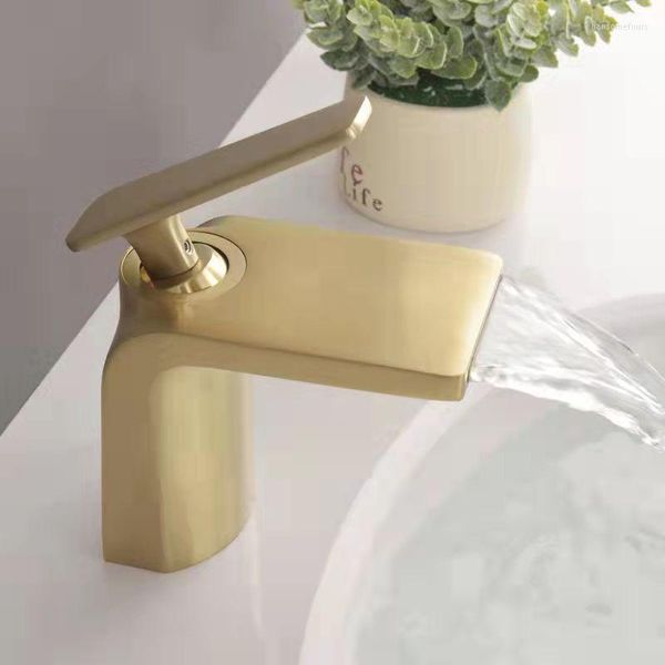 Robinets de lavabo de salle de bain Style cascade MaBlack et robinet de bassin de mélange froid Laiton Installation monotrou Brossé Or Chrome