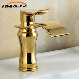 Robinets de lavabo de salle de bain larges bec bassin doré robinets en laiton mélangeur cascade cascade g1060