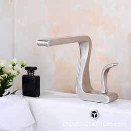 Robinets de lavabo de salle de bain Tube de robinet de bassin de type Z et laiton froid Amélioration de l'habitat Plomberie Placage Cuivre brossé