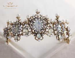 Bavoen Top Quality Elegant Retro Baroque Brides Brides Brides Crown Nature Pearls Wedding Tiara CHEEPIECES PROM Accessoires de cheveux T19061149908