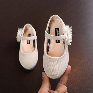 Baywell Childrens Cuir Chaussures Perle Flower Design Bow Princess Girl Party Dance Chaussures Baby Apartment Childrens Performance Chaussures 240513