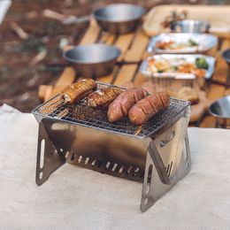 Barbecue Grills Pique-nique En Plein Air Portable Pliant Poêle Camping Équipement En Acier Inoxydable Incinérateur Grill Mini BBQ Poêle À Charbon De Bois 230714