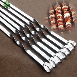 BBQ Tools Accessoires Duolvqi 6pcset Barbecue Meat String Skeweers brokken roestvrijstalen Churrasqueira Roast Stick voor Outdoor Picnic 220921