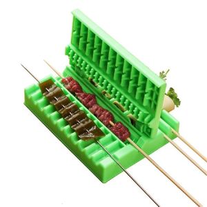 BBQ Gereedschap Accessoires Spiesjes Kebab Maker Barbecue Stringer Box Machine Rundvlees Varkensvlees Vlees Groenten String Grill Keuken Outdoor Gadget 230603