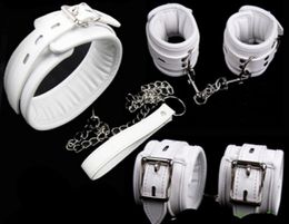 BDSM Fetish Leather Sponge Dog Collar Slaaf Hand Pols Enkle Cuffs Bondage Beperkingen Berel Berelbaar in volwassen spellen voor koppels2959373