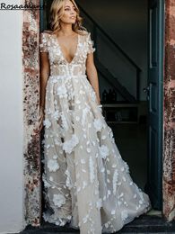 Robe de mariée en dentelle et feuilles de fleurs 3D, tenue de plage modeste, dos nu, ligne a, longue en Tulle, style bohème, fête florale