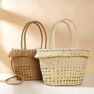 Sacs de plage New Style Seashell Bag Tassel Hand Beach Woven Women s Straw Paper Rope 230327