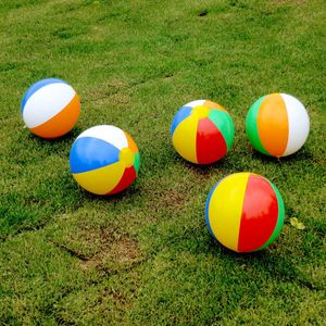 Mesas de agua inflables para niños, pelota de playa de arco iris a rayas, globo para deportes acuáticos al aire libre, 6 colores, 23cm