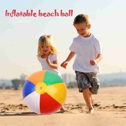 Pelota de playa nuevos colores inflables rayas arcoíris playa al aire libre deportes acuáticos globo para niños 23cm