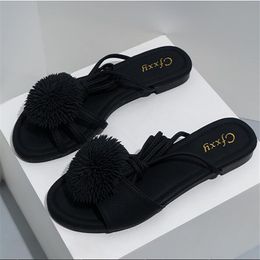 Place Black Sandals Match Embellifhed Paseo Famous Slipper Leather cuir vert Nude Tazz femme High Stylist Mens Slide Summer Women Slides Designer Fashion