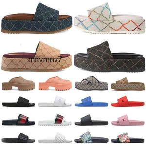 Strandgglies gu gicci hoogwaardige mannen dames platform glijdt luxe ontwerper sandalen multicolor zwart witte blauwe kastanjebruine brocade rguccishoe gucci guccir unlp