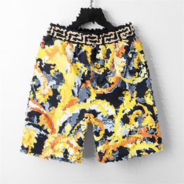 Pantalon de plage, nouveau short lâche décontracté d'été pour hommes, pantalon de cinq pièces, tendance masculine, impression haut de gamme en or
