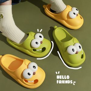 Slippers de plage 315 Cloud Summer Big Eyes Carton de chien de chien Kawaii Sandales Sandales Flip Flip Flip intérieure extérieur Soft Non Slip 230717 566