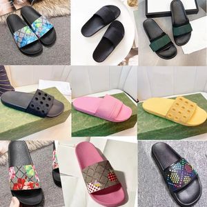 Pantoufles de plage hommes Classic Flat Summer Designer SHoes Cartoon Head tongs en cuir mens Slides Hotel Bath femmes chaussures Lady sexy Sandals Grande taille 35-42 avec boîte