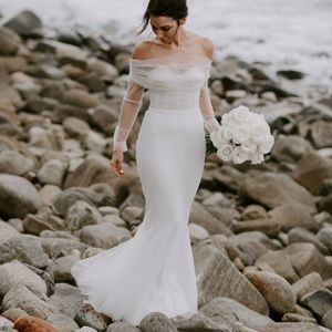 Strandtrouwjurken Pure diepe v-hals 3D bloemenapplicaties Bruidsjurken Rugloze vloerlengte trouwjurk
