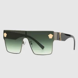 Lunettes de soleil pour femmes plage Des lunettes de soleil d'été de luxe Designer pour les hommes occasionnels occhialis de lune