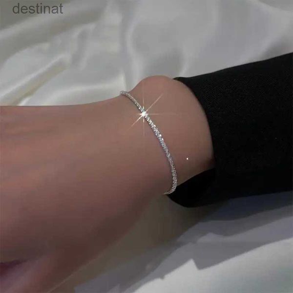 Perlé 2023 Nouvelle Tendance Couleur Argent Gypsophile Serpent Os Chaîne Bracelet Bracelet pour Femmes Fine Mode Bijoux De Mariage Cadeau L231114