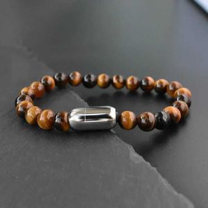 Bracelet en pierre naturelle de la chaîne de perle de 8 mm Tiger Eye pour hommes Cadeaux de bijoux de boucle magnétique en acier inoxydable