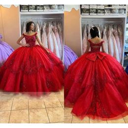 Kralen applique kanten pailletten rode jurken quinceanera van de schouder gelaagde sweep -trein op maat gemaakt tule zoet 15 16 prinses pageant baljurk vestidos