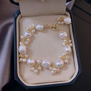 Bracelets de charme perlés Meilleure vente Perle d'eau douce baroque naturelle 14K Or rempli Femme Bracelet Bijoux à main Accessoires 230925