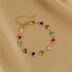 Bracelet de chaîne cardiaque élégante et colorée élégante et colorée adaptée aux femmes