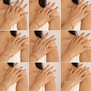 Bracelet papillon multicouche perlé avec anneau de doigt strass couleur argent couronne lien chaîne de poignet pour femmes charmes dame à la mode YQ240226