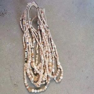 Colliers de perles 1 collier de perle d'agate antique il y a 3000 ans.