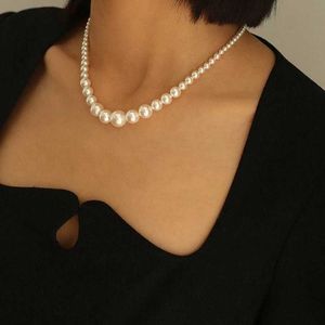 Kralenkettingen 6 11 mm Cadeaus voor vrouwen Afgestudeerd Ronde Witte Natuurlijke Zoetwaterparel Knoop Meisje Sieraden Chokers Korte ketting 18 inch 230613