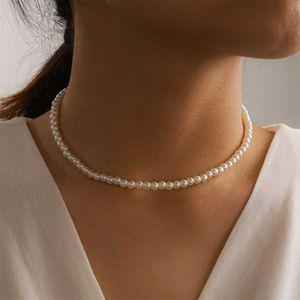 Beaded Necklaces Natural Freshwater Pearl Necklace Women's Collarbone Chain Senior Sense Versatile Beads Pendant Vintage Female Jewelry 230613