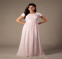 Roze Lange Chiffon Bescheiden Bruidsmeisjesjurken Met Kapmouwtjes Elegante Avondjurken Voor Bruiloft Aline Tot de Grond Cust9696270