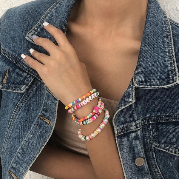 Hebras de cuentas 5 unid/set de pulseras étnicas de varias filas para mujer, cuentas de plástico coloridas hechas a mano, letras de resina de perlas, pulsera de playa de flores, joyería