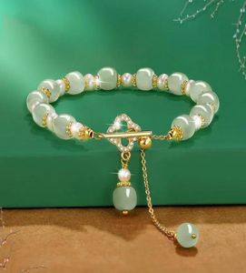 Brins de perles de luxe vintage imitation imitation hetian jade bracelet élégant de la fête de tempérament de la fête