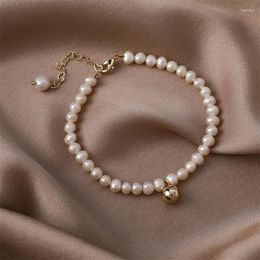 Brins de perles Design nostalgique fille Simple Imitation perle rétro personnalité Bracelet fait à la main pour les femmes mode bijoux accessoire Fawn22