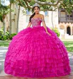 Kralen pailletten ruches quinceanera -jurken van de schouder Sweet 15 prom jurk glitter gelaagde gelaagde baljurk Vestidos de novia 326