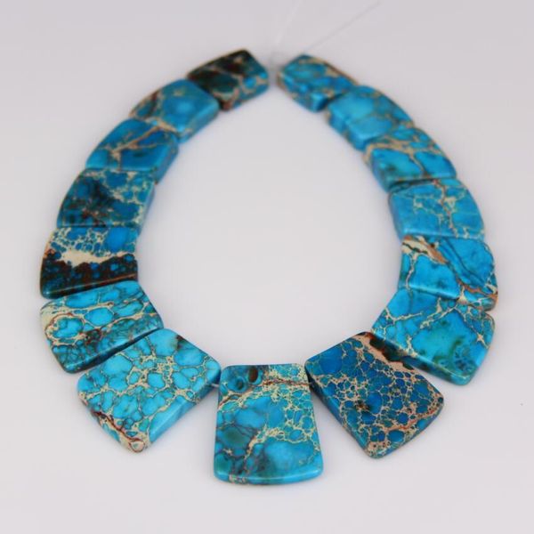 Perles en pierre de sédiment de mer bleue, pendentifs en dalle plate percés, perles en vrac, pierres de l'empereur, collier artisanal trapézoïdal gradué 1735x2528mm