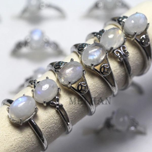 Perles Meihan Wholesale A + Natural Moonstone Gem Stone Perles ovales anneaux ajustés Femmes pour le cadeau de fabrication de bijoux