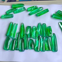 Perles autre prix de gros 200 g/lot couleur verte corindon matériel pierre précieuse non coupée brute brute pour la fabrication de bijoux objets de collection