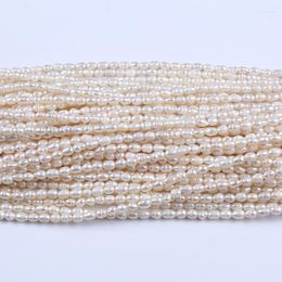 Perlas al por mayor 4-4.5mm Natural agua dulce arroz blanco forma collar perla