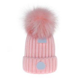 Bonnet Cap Hommes Designer Seau Chapeaux Nouvelle Mode Femmes Dames Chaud Hiver Bonnet Grande Fausse Fourrure Pom Poms Bobble Chapeau En Plein Air 86615a