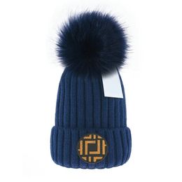 bonnet de bonnet de capuchon de chapeau de créateur de créateurs nouvelles femmes mode femmes femmes chaude bonnet beanie grand fausse fourrure pom pom bobble chapeau outodo