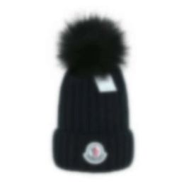 Bonnet Cap Hommes Designer Seau Chapeaux Nouvelle Mode Femmes Dames Chaud Hiver Bonnet Grande Fausse Fourrure Pom Poms Bobble Chapeau En Plein Air De Haute Qualité D34