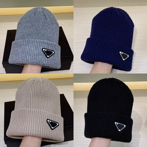 Beanie Cap Heren Designer Emmer Hoeden Nieuwe Mode Dames Dames Gebreide Katoenen Muts Beanie Warm Herfst Winter Merk Letter Gebreid Windscherm