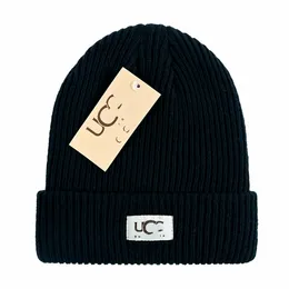 Bonnet designer bonnet de luxe bonnet couleur unie lettre mode loisirs répandu bonnet polyvalent chaud lettre chapeau cadeau de Noël avec sac à poussière