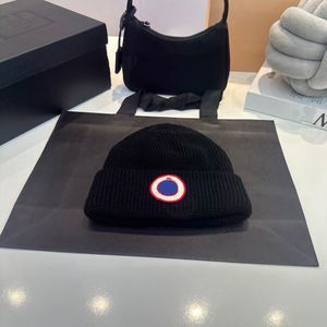 Beanie Designer bonnet de luxe concepteur beanie beanie et hiver tricot vole de laine de laine chaude chapeau homme et femmes avec la même sortie incontournable