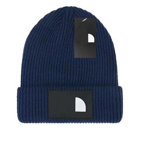 Gorro de diseñador Gorro de diseño de lujo Gorro de invierno Gorro cálido Regalo de cumpleaños Sombrero para hombres Elementos esenciales para viajes al aire libre