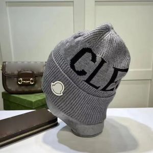 Bonnet de designer chapeaux bonnet hommes hiver chapeau de laine femmes bonnets tricotés crâne extérieur chaud b1EY #