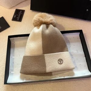 Beanie Designer Gebreide Muts Luxe Hoed Ontwerp Letters Kleurblokken Wol Bal Mode Warme Muts Mannen Vrouwen Kerstcadeau Verjaardagscadeau erg leuk