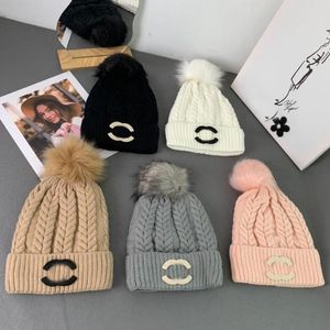 beanie hat bonnet Bonnet pour Hommes et Femmes Automne et Hiver Petit Style de Parfum Nouvelle Mode Chaude Tout-Match CE Lettre Chapeau tricoté