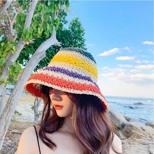 Beanie/Skull Caps 2021 Sombrero de paja para mujer Rainbow Crochet hecho a mano Panamas Protección UV Visera parasol Sombreros de playa Viseras para mujer Sombrero para el sol de verano plegable T221201